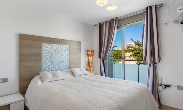 Herverkoop - Herenhuis -
Torre de la Horadada