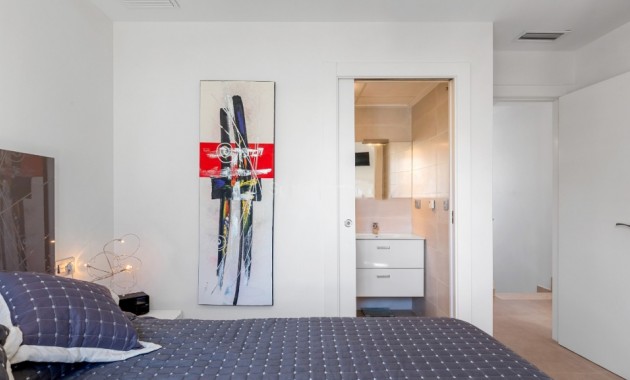 Herverkoop - Herenhuis -
Torre de la Horadada