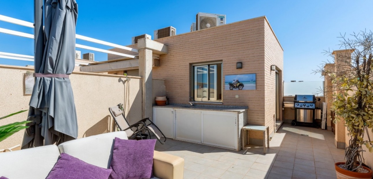 Herverkoop - Herenhuis -
Torre de la Horadada