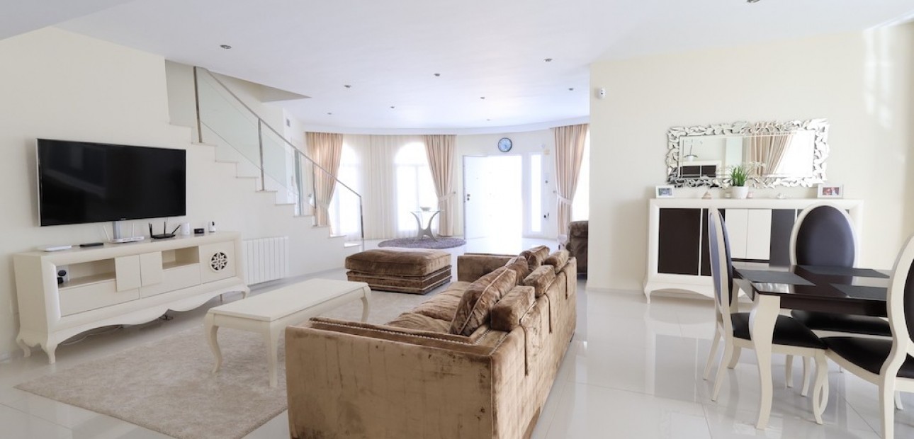 Herverkoop - Villa -
Ciudad Quesada