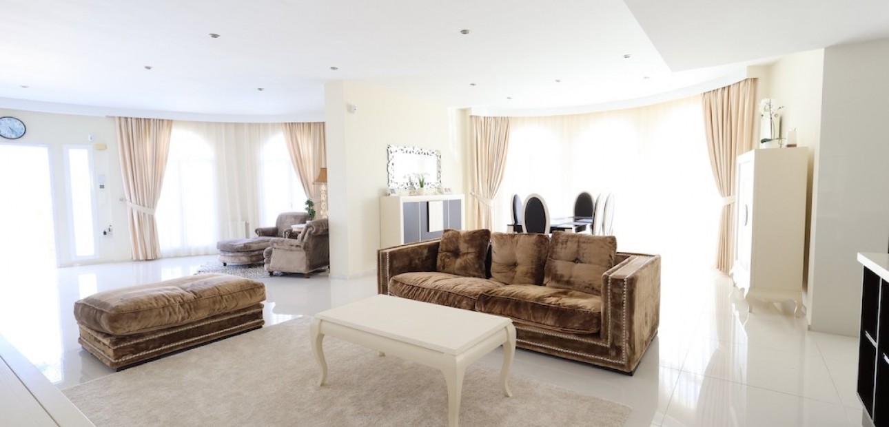 Herverkoop - Villa -
Ciudad Quesada