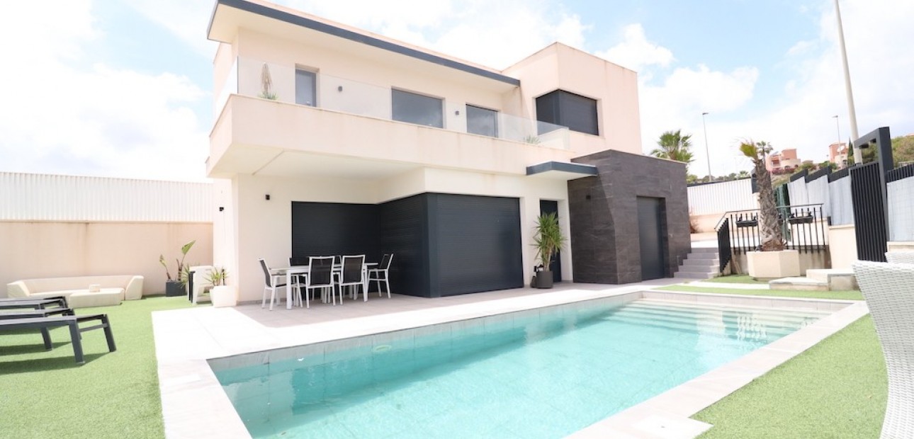 Sale - Villa -
San Miguel de Salinas