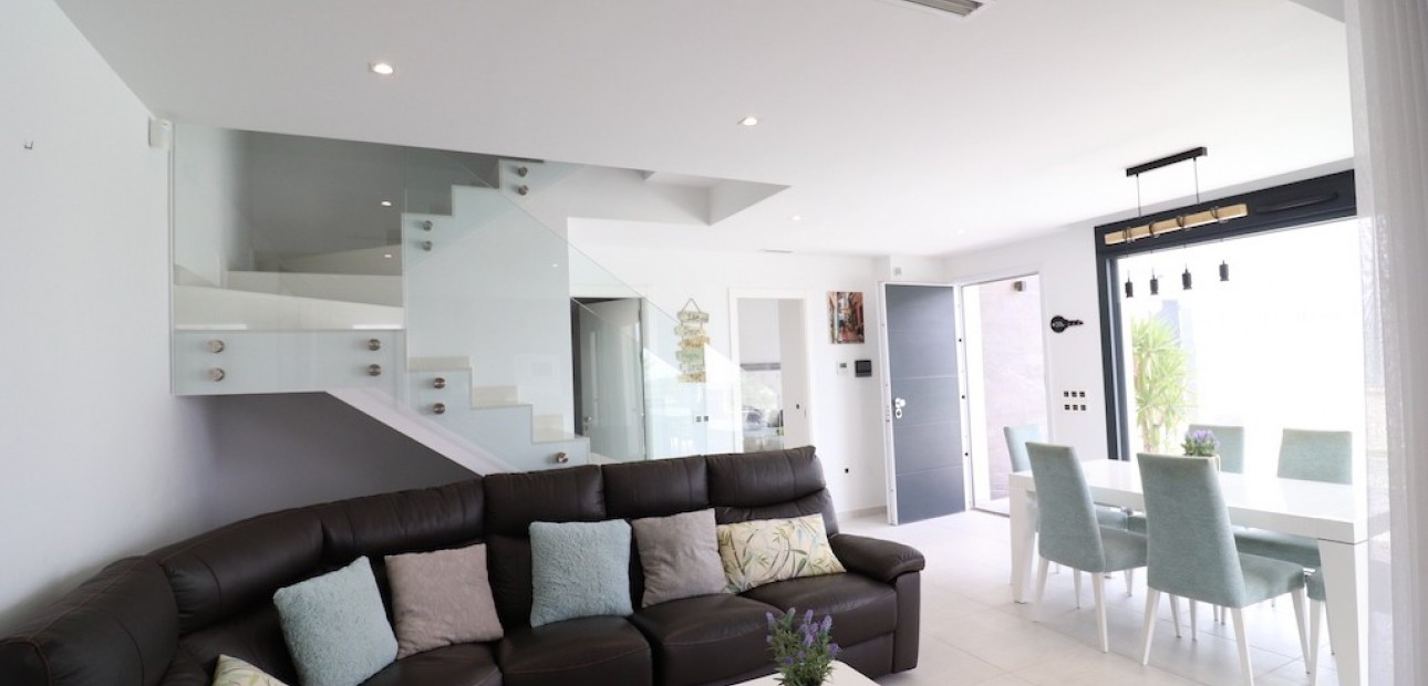 Sale - Villa -
San Miguel de Salinas