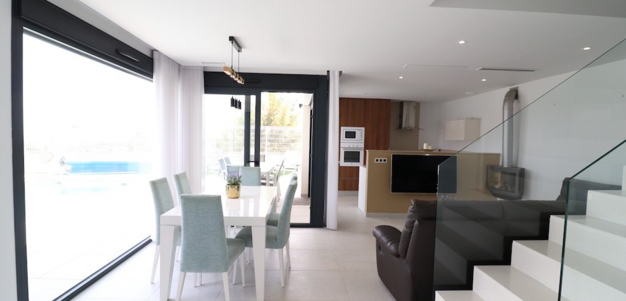 Sale - Villa -
San Miguel de Salinas