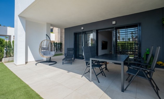 Venta - Apartamento / piso -
La Zenia