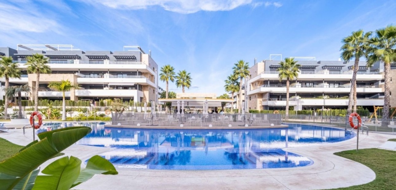 Venta - Apartamento / piso -
La Zenia