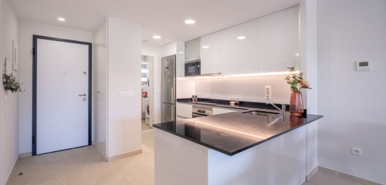 Venta - Apartamento / piso -
La Zenia