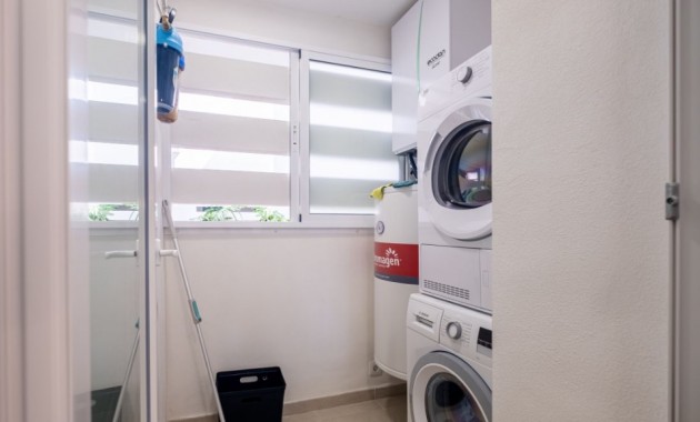 Venta - Apartamento / piso -
La Zenia