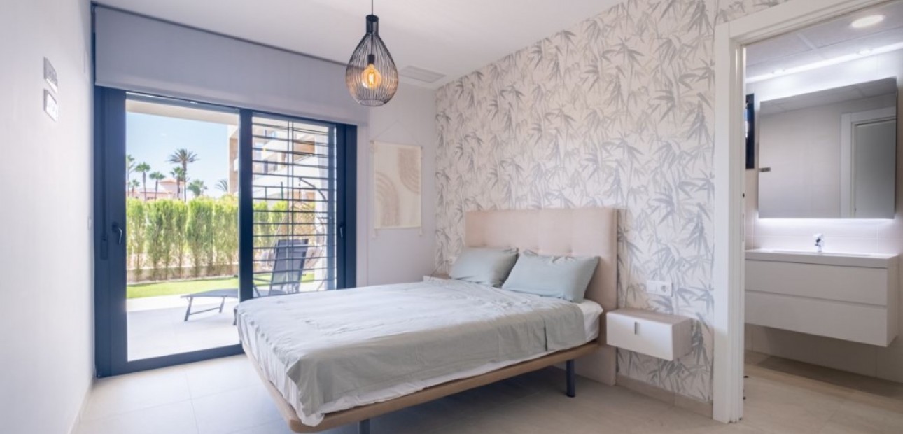 Venta - Apartamento / piso -
La Zenia