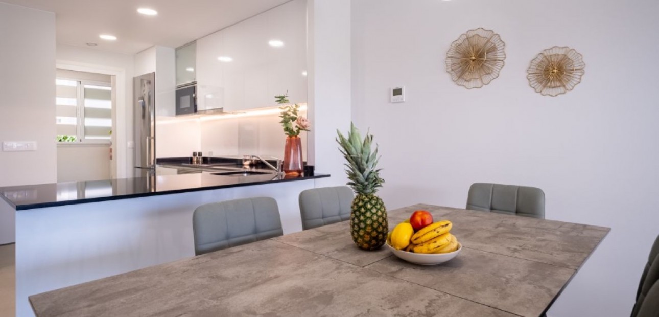 Venta - Apartamento / piso -
La Zenia