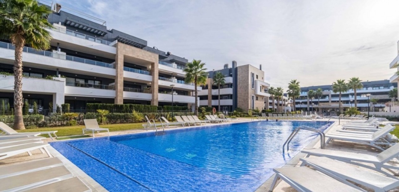 Venta - Apartamento / piso -
La Zenia