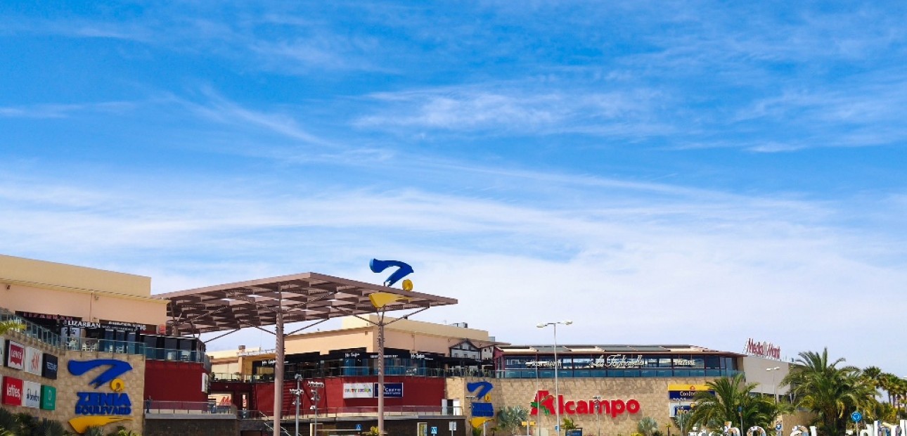 Venta - Apartamento / piso -
La Zenia