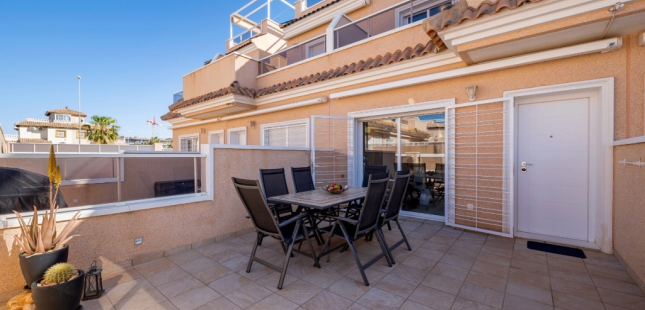 Herverkoop - Herenhuis -
Cabo Roig - Lomas de Cabo Roig