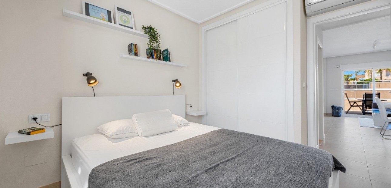 Herverkoop - Herenhuis -
Cabo Roig - Lomas de Cabo Roig