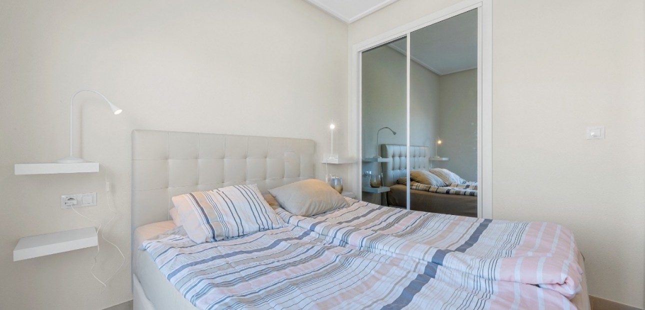 Herverkoop - Herenhuis -
Cabo Roig - Lomas de Cabo Roig