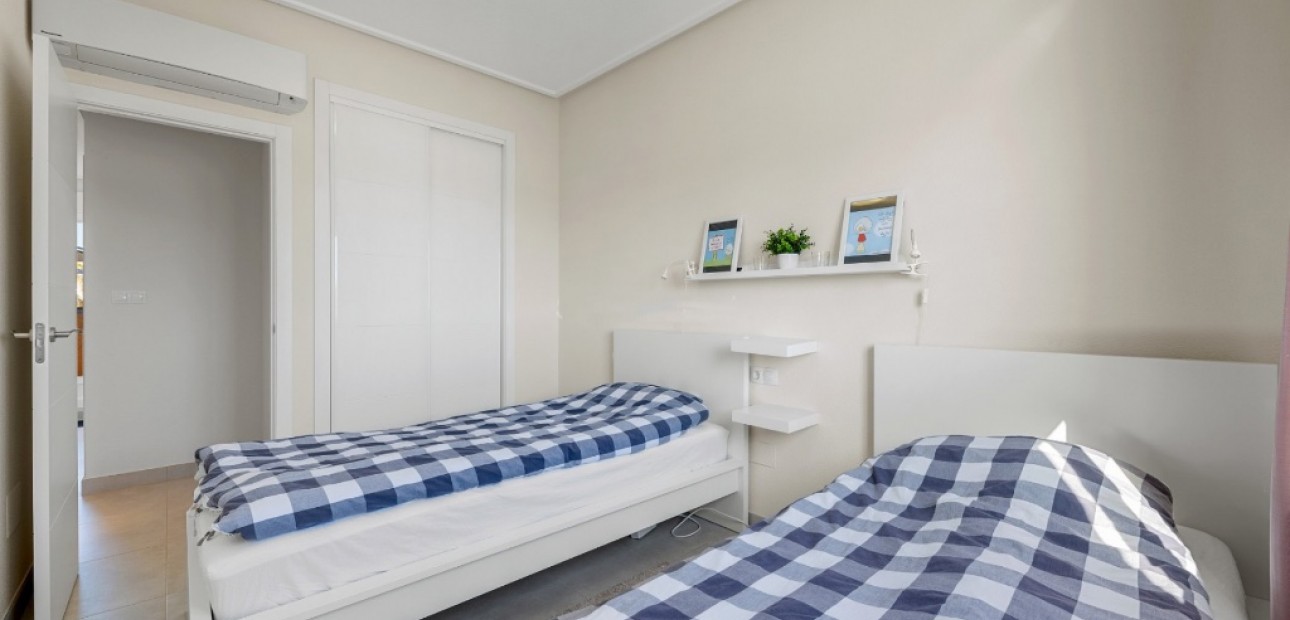 Herverkoop - Herenhuis -
Cabo Roig - Lomas de Cabo Roig