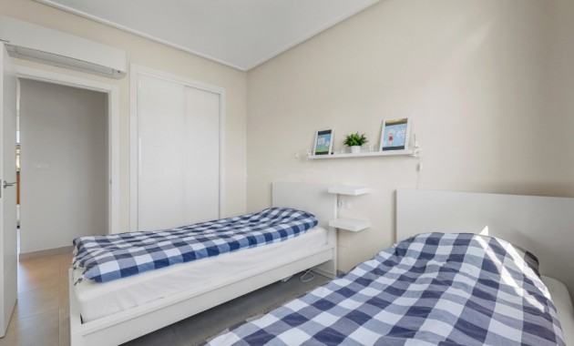 Herverkoop - Herenhuis -
Cabo Roig - Lomas de Cabo Roig