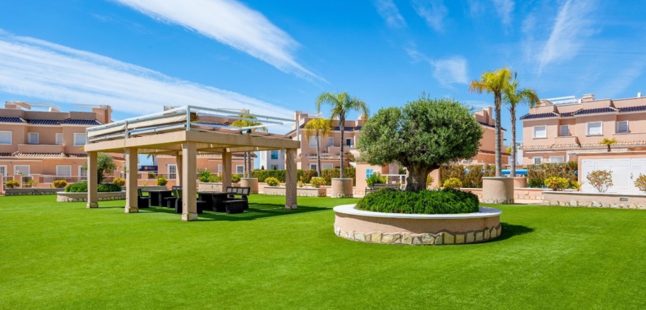 Herverkoop - Herenhuis -
Cabo Roig - Lomas de Cabo Roig