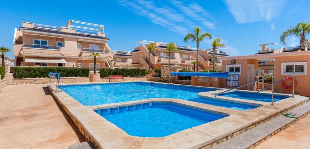 Herverkoop - Herenhuis -
Cabo Roig - Lomas de Cabo Roig