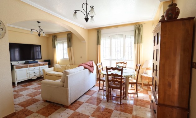 Herverkoop - Herenhuis -
Cabo Roig - Lomas de Cabo Roig