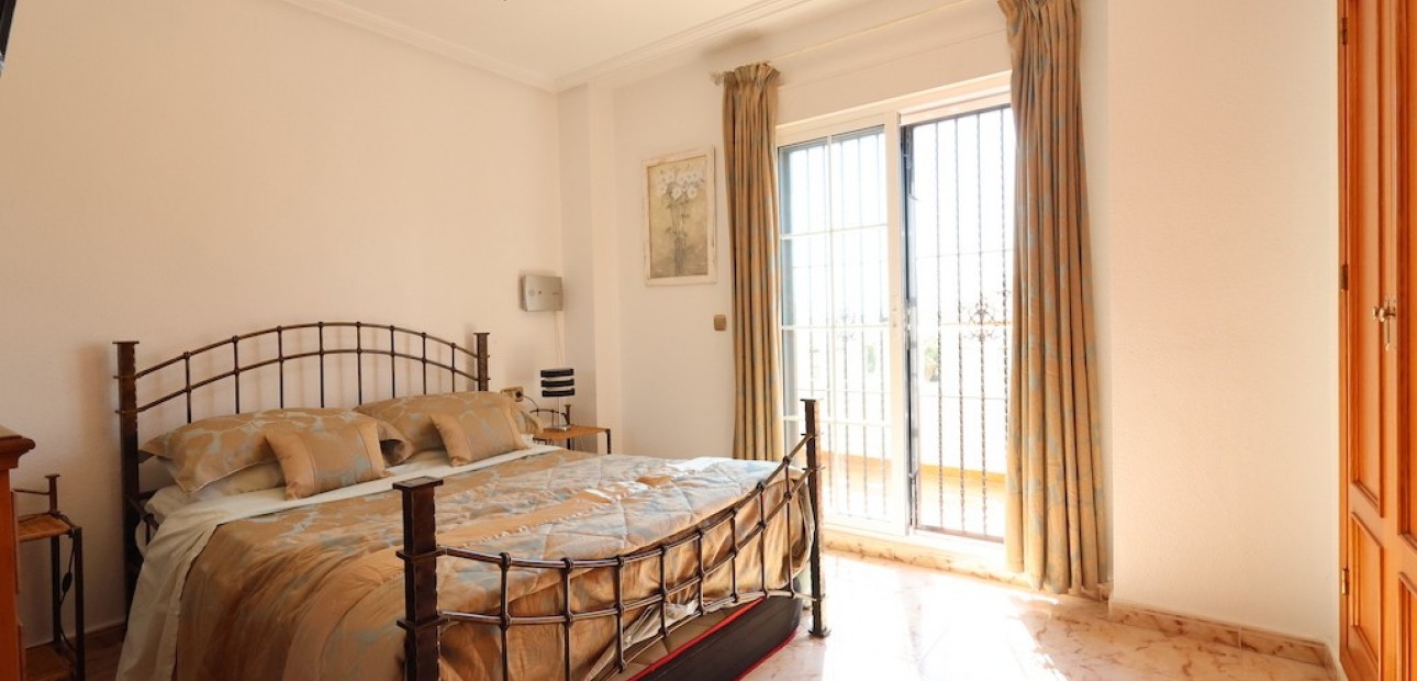 Herverkoop - Herenhuis -
Cabo Roig - Lomas de Cabo Roig