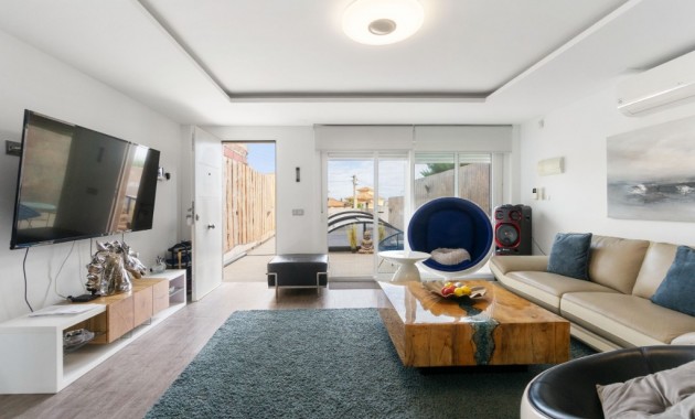 Herverkoop - Herenhuis -
Los Balcones