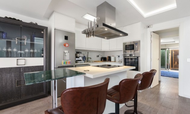 Herverkoop - Herenhuis -
Los Balcones