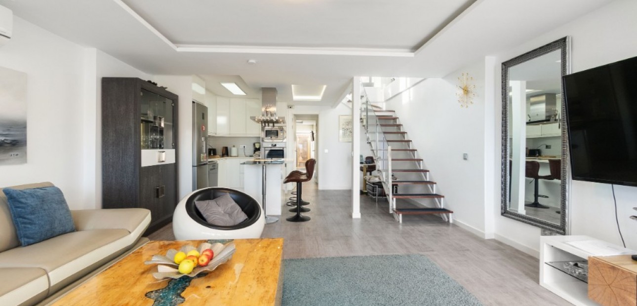 Herverkoop - Herenhuis -
Los Balcones