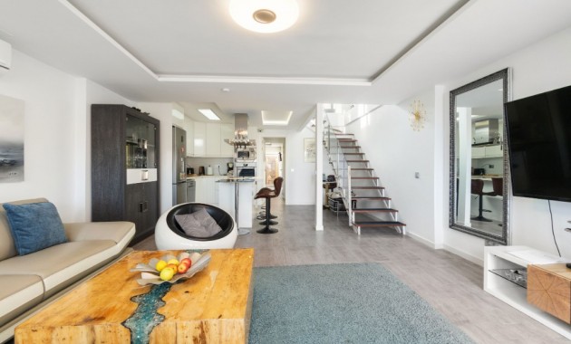 Herverkoop - Herenhuis -
Los Balcones