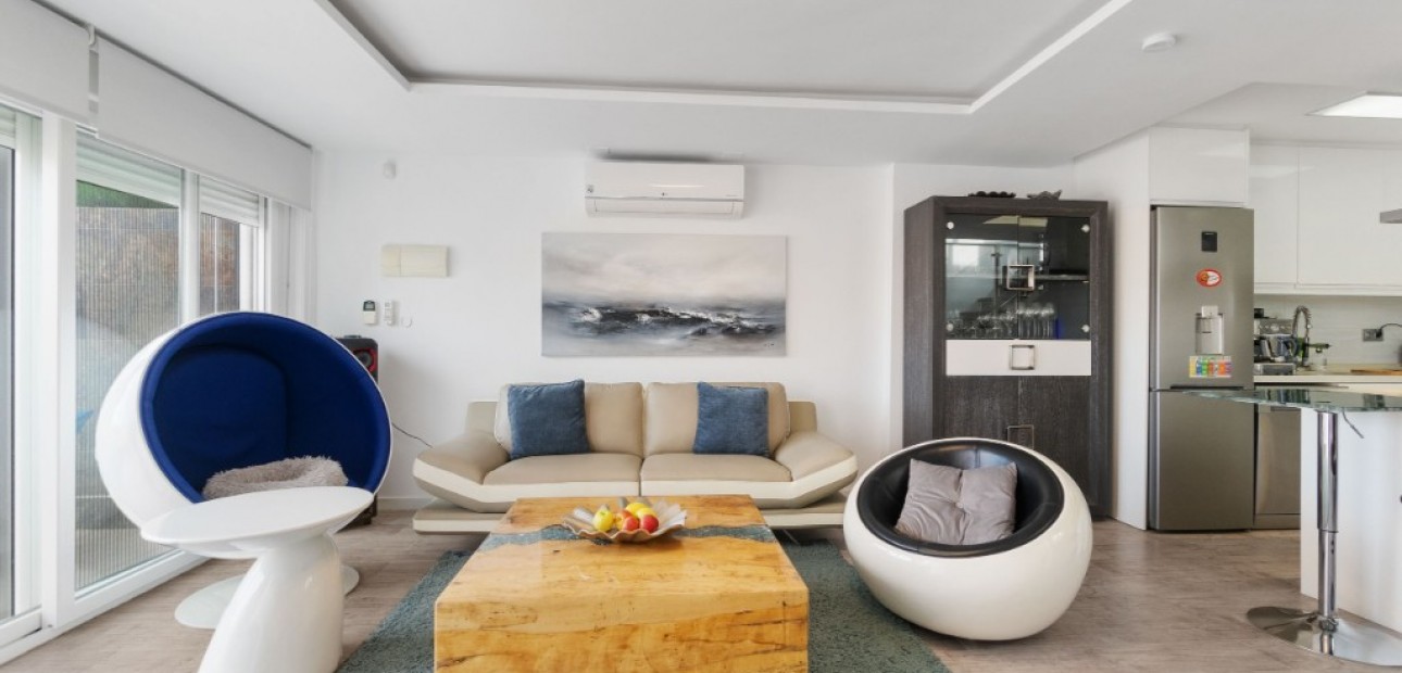 Herverkoop - Herenhuis -
Los Balcones