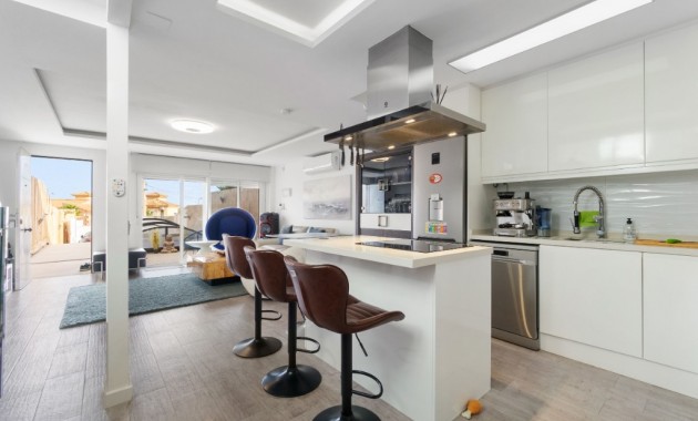 Herverkoop - Herenhuis -
Los Balcones