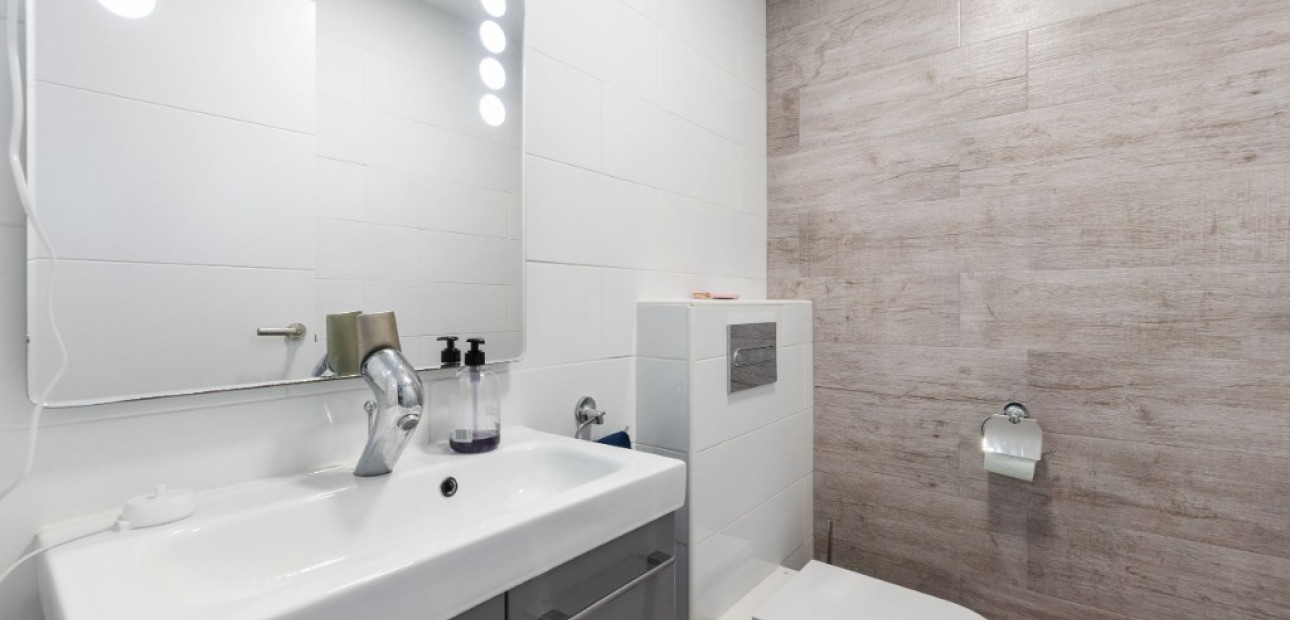 Herverkoop - Herenhuis -
Los Balcones