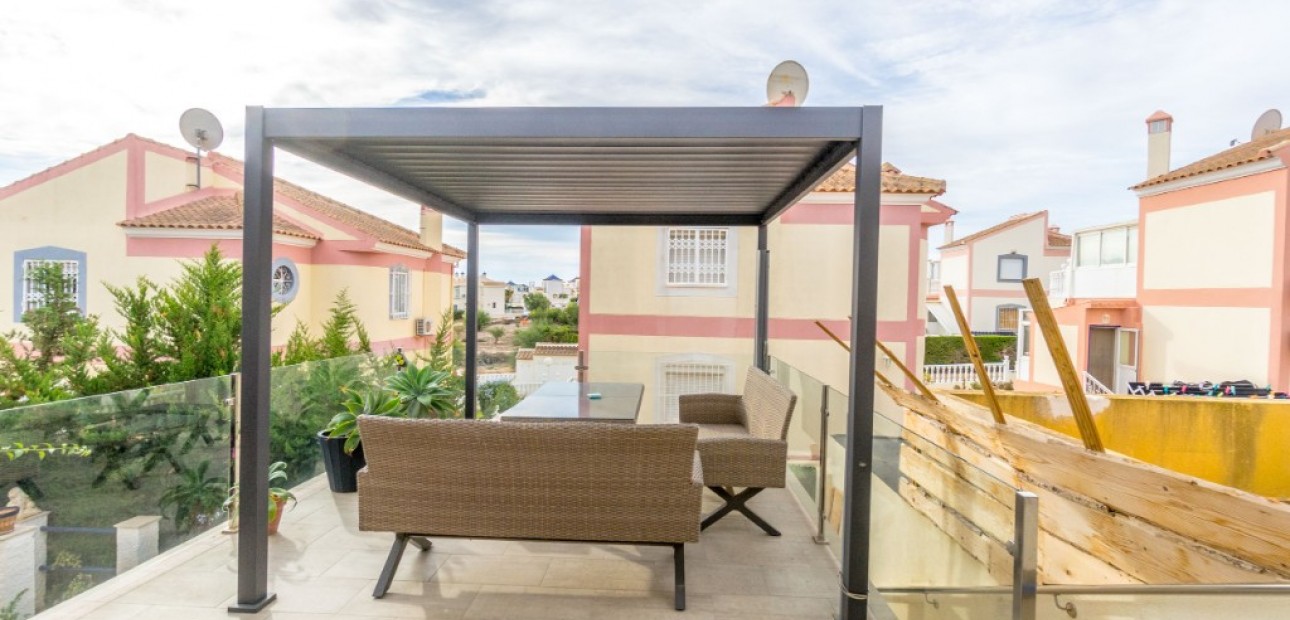 Herverkoop - Herenhuis -
Los Balcones