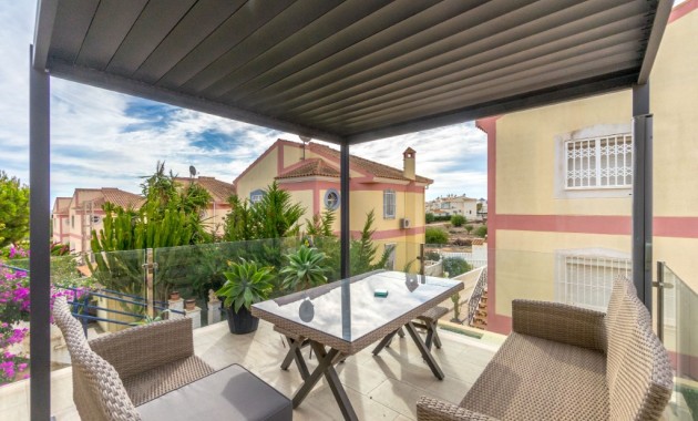 Herverkoop - Herenhuis -
Los Balcones