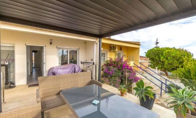 Herverkoop - Herenhuis -
Los Balcones