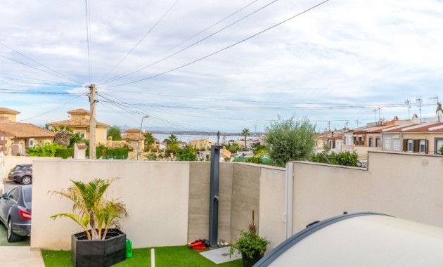 Herverkoop - Herenhuis -
Los Balcones