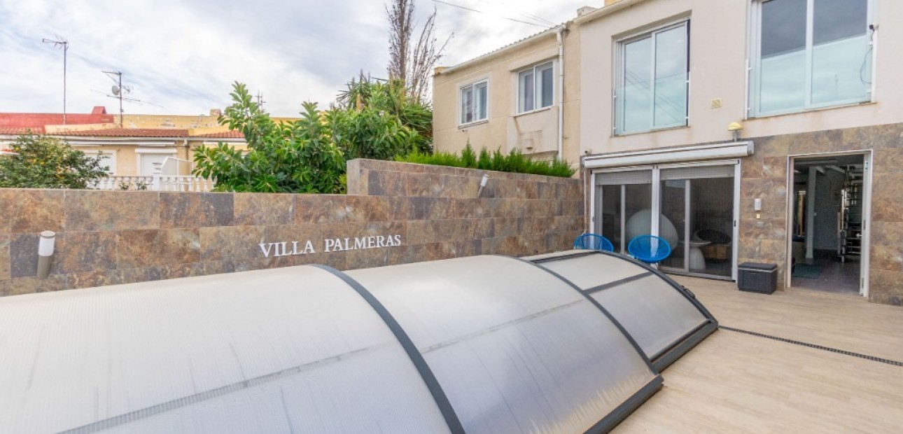 Herverkoop - Herenhuis -
Los Balcones