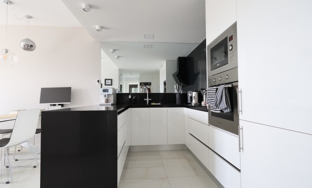 Sale - Apartment / flat -
Los Altos