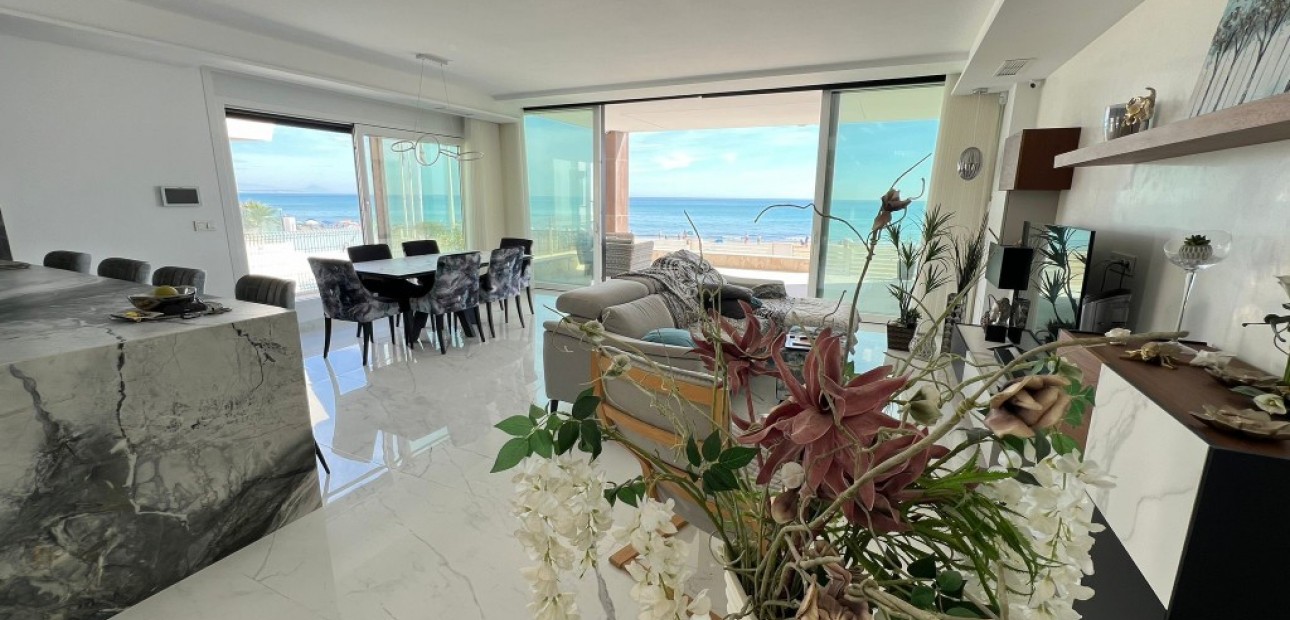 Venta - Villa -
La Mata