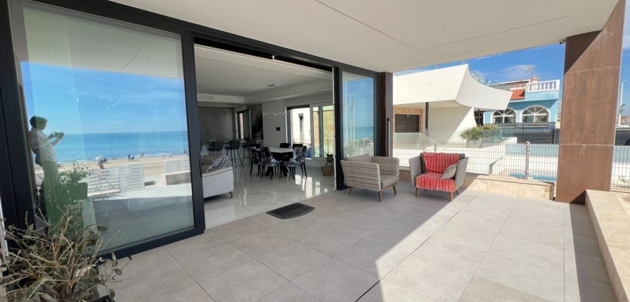 Venta - Villa -
La Mata