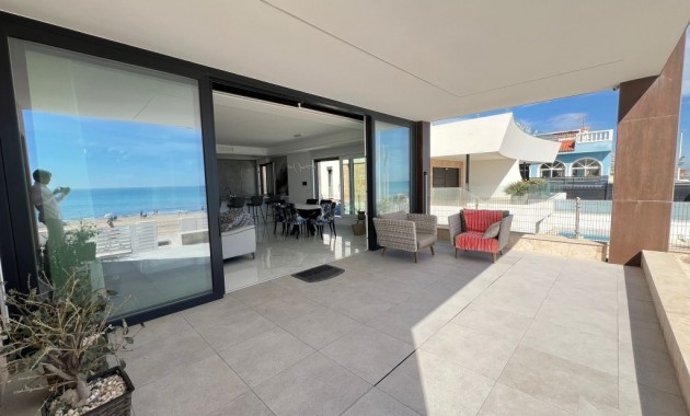 Venta - Villa -
La Mata