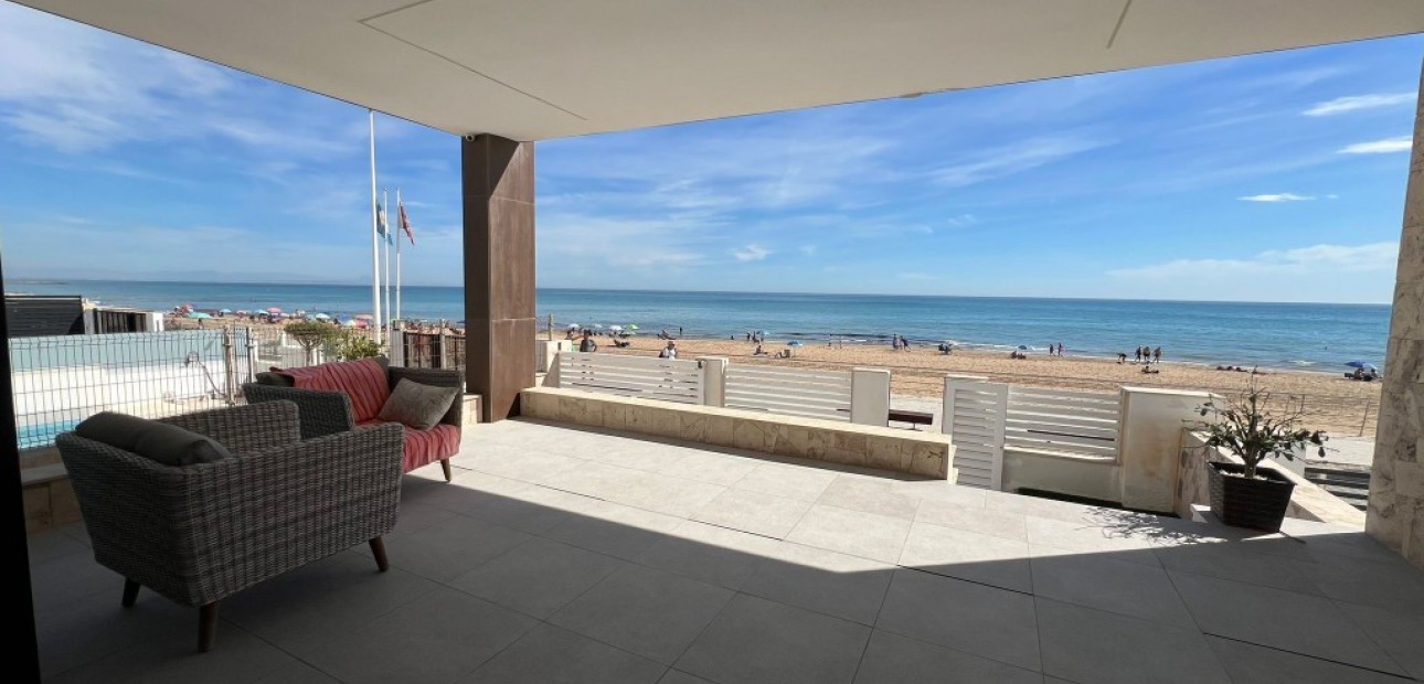 Venta - Villa -
La Mata