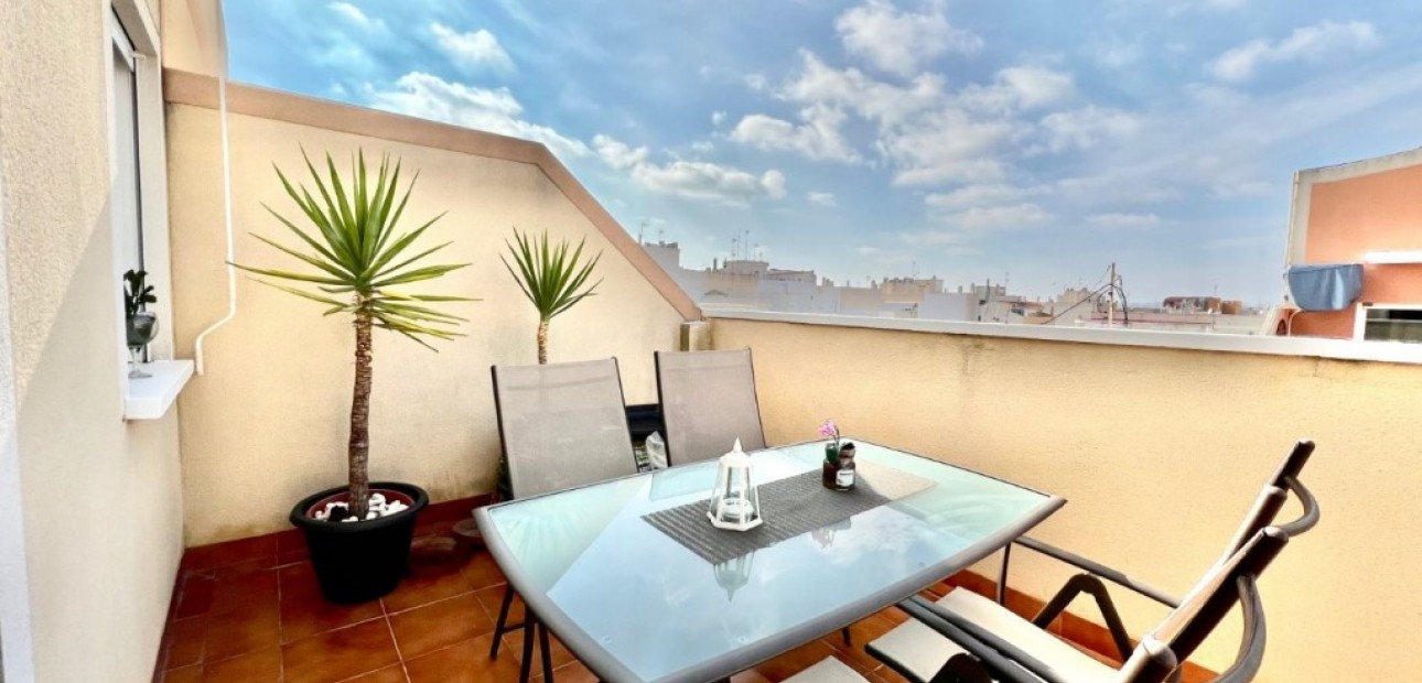 Sale - Apartment / flat -
Torrevieja