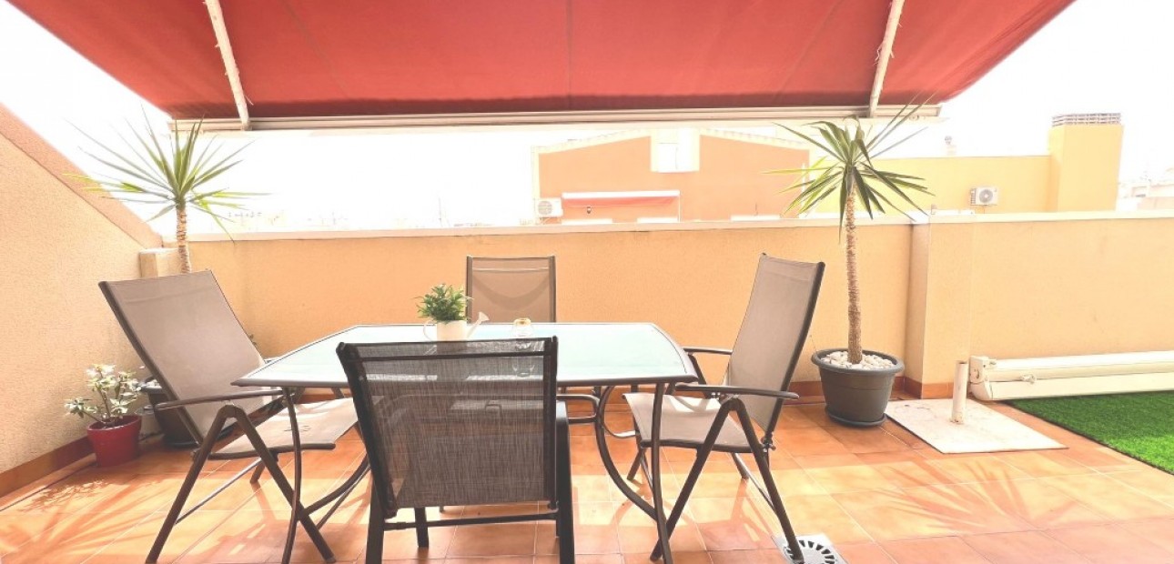 Sale - Apartment / flat -
Torrevieja