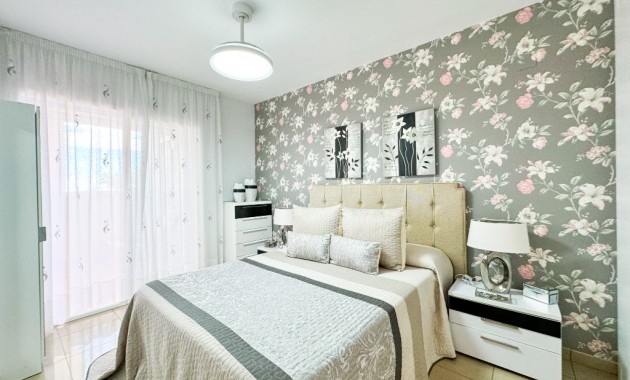 Herverkoop - Appartement / flat -
Playa Flamenca