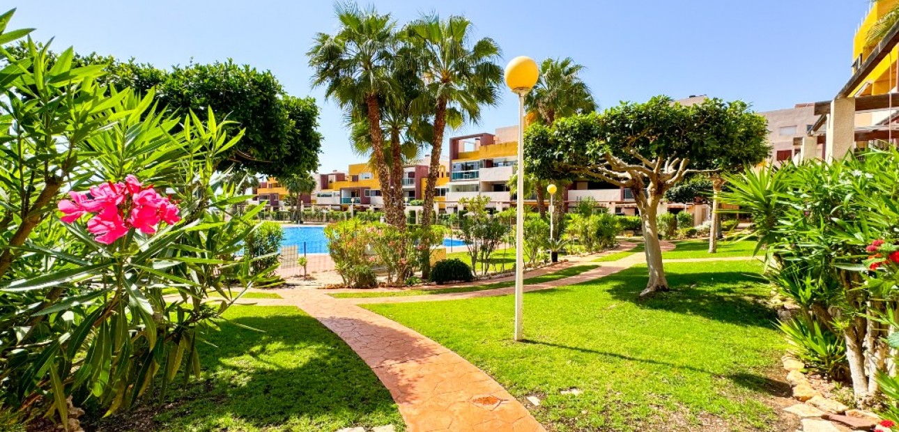 Herverkoop - Appartement / flat -
Playa Flamenca