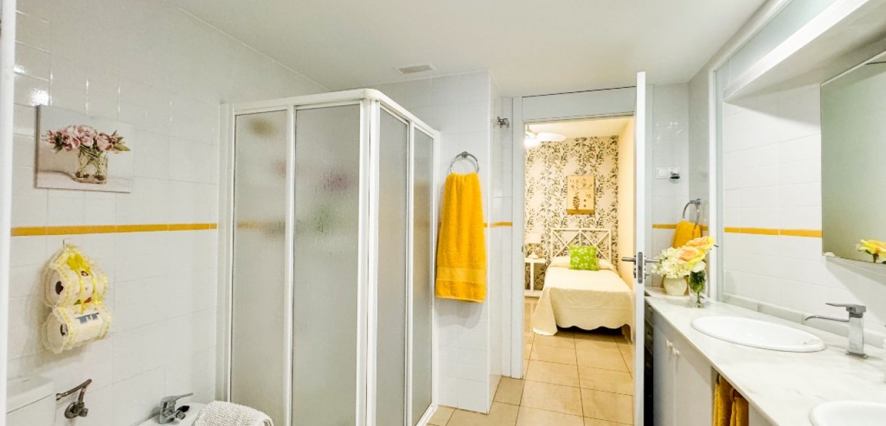 Herverkoop - Appartement / flat -
Playa Flamenca