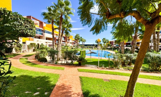 Herverkoop - Appartement / flat -
Playa Flamenca