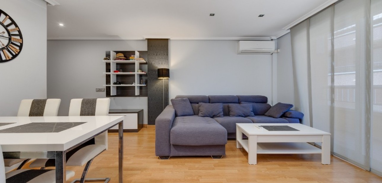 Herverkoop - Appartement / flat -
Torrevieja