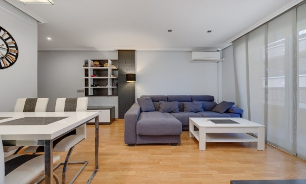 Herverkoop - Appartement / flat -
Torrevieja